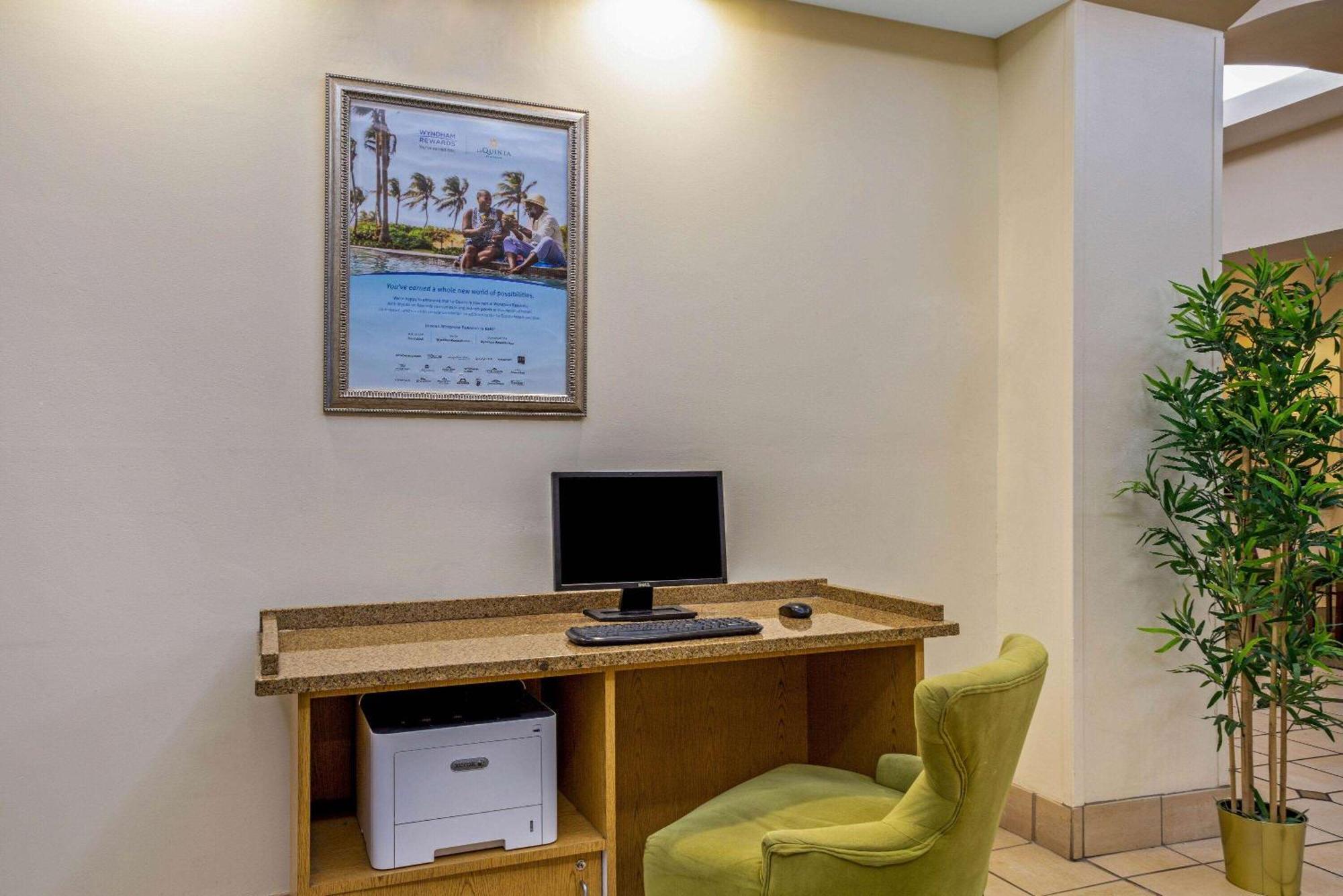La Quinta By Wyndham New Haven Hotell Eksteriør bilde